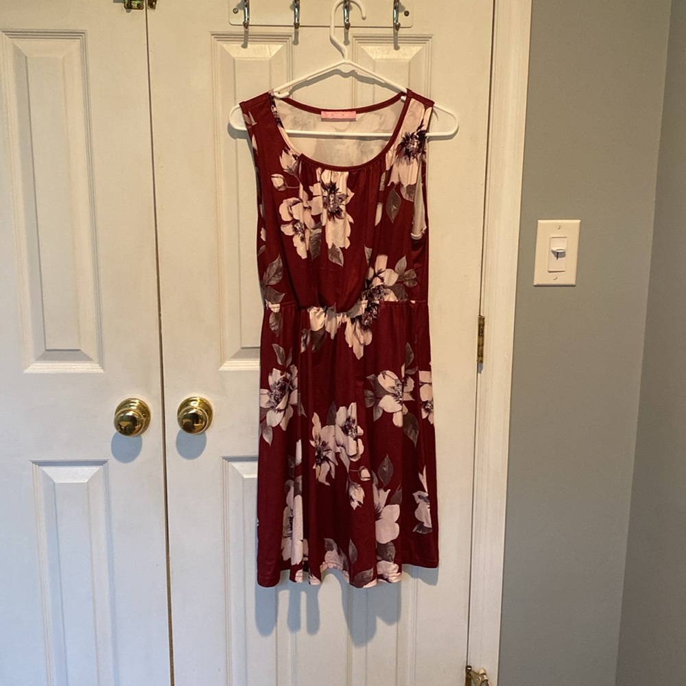 🌺 3/$10 Nursing friendly Floral Sleeveless Dress